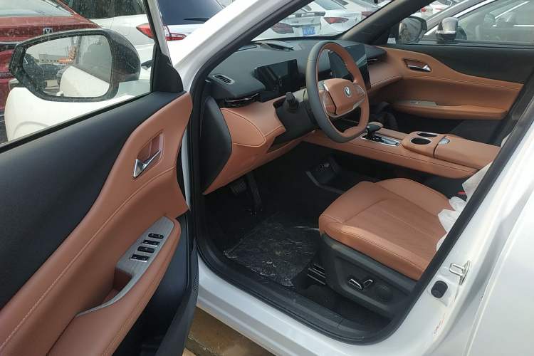 Used Changan UNI-Z New Energy 2025 Model, Smart New Blue Whale 125km Battleship+ Version
