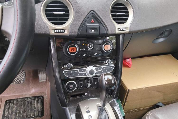 Used Renault Koleos 2013 2.5L 4x4 Comfort Edition