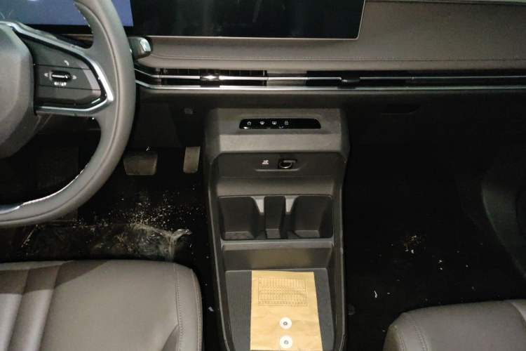 Used SAIC MAXUS Dajia 7 2024 Revised Version Super Hybrid Long-Range Edition Enjoyment Version Gear Lever