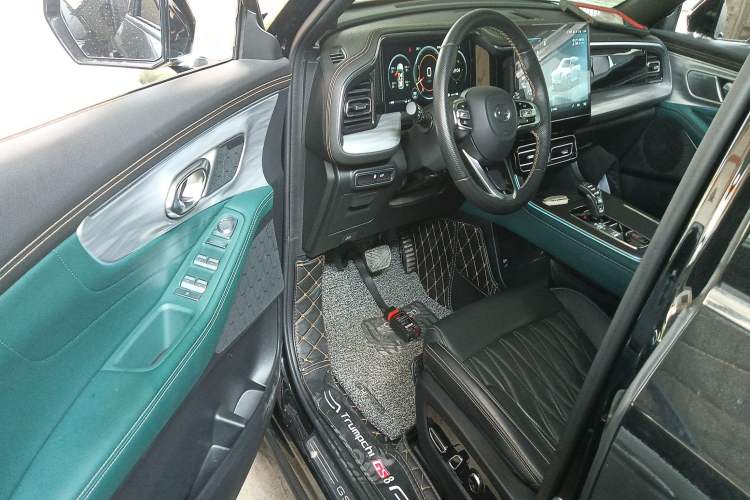 Used GAC Trumpchi GS8 2022 Flagship Series 2.0 TGDI Two-Wheel-Drive Prestige Edition (6-seater) Driver Seat