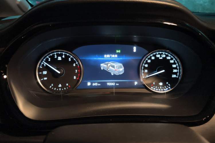 Used Buick GL8 2022 Land Executive Class 652T Prestige Model
