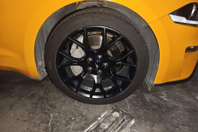 Used Ford Mustang 2019 2.3L EcoBoost Right Front Wheel Hub