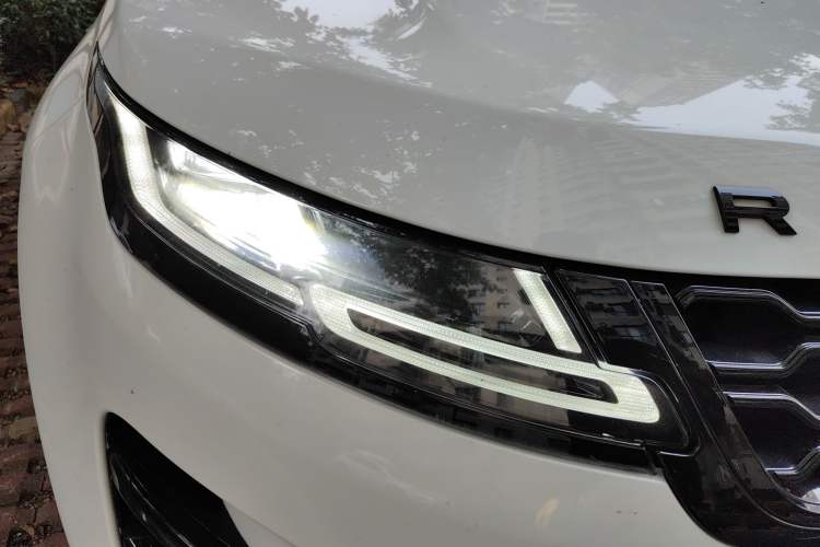 Used Land Rover Range Rover Evoque 2021 Range Rover Velar 249 PS R-Dynamic S Performance Edition