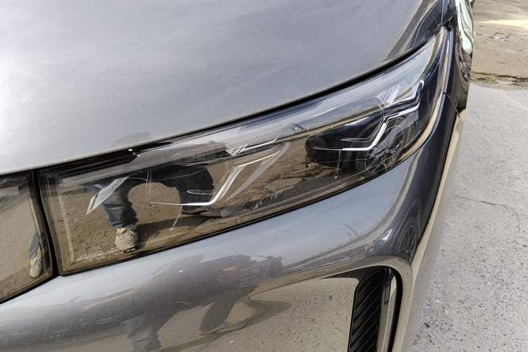 Used VOYAH FREE 2025 Model FREE+ Rear-Drive Qiankun Edition Left Front Headlight