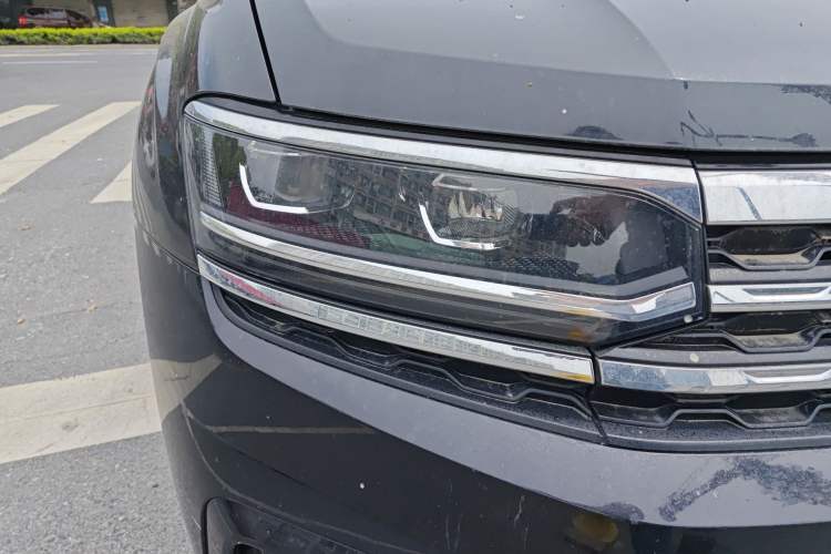 Used Volkswagen Teramont X 2020 Facelift 380TSI Four-Wheel Drive Luxury Edition Right Front Headlight