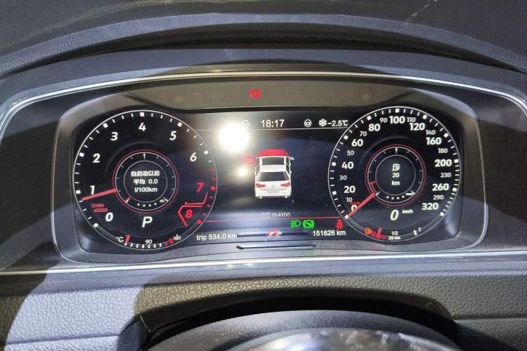 Used Volkswagen Golf 2015 1.4TSI Automatic R-Line Odometer Close Up