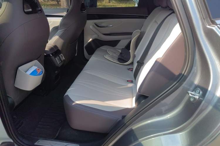 Used BYD Song PLUS New Energy 2025 EV with 605 km Range – Flagship Version Left Rear Seat