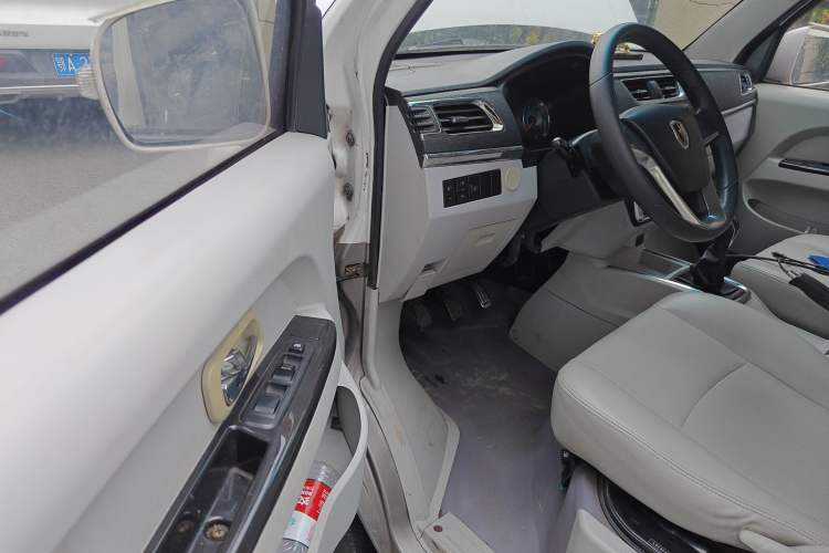 Used Jinbei New Hiace X30L 2016 1.5L Business Edition DLCG14 Driver Seat