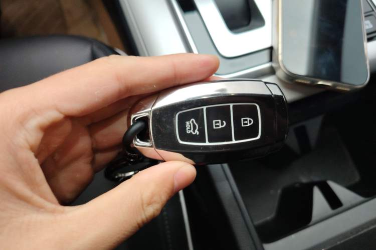 Used Hyundai ix35 2023 Musso 2.0L Prestige LUX Edition
