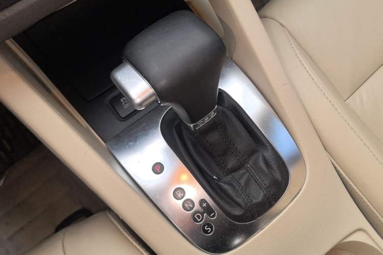 Used Volkswagen Sagitar 2010 1.4 TSI Automatic Luxury Model
