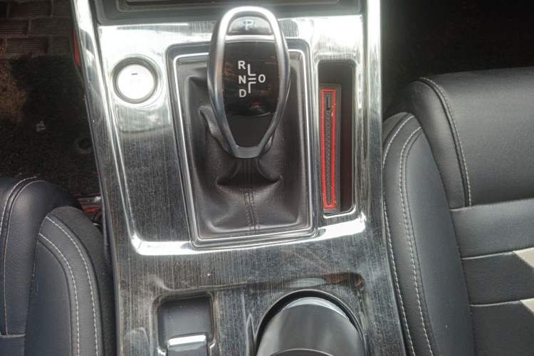 Used BYD Qin Pro 2018 1.5TI Automatic Smart Connect Fendong Model Gear Lever