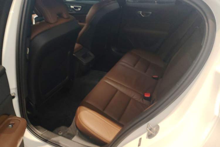 Used Volvo S60 2024 B4 Zhiyuan Luxury Edition