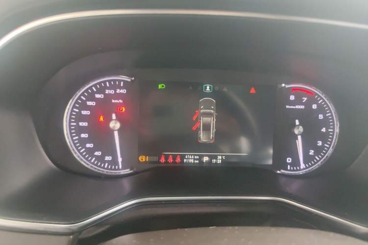 Used Roewe RX8 2019 30T Smart Connectivity Two-Wheel Drive Supreme Flagship Edition
