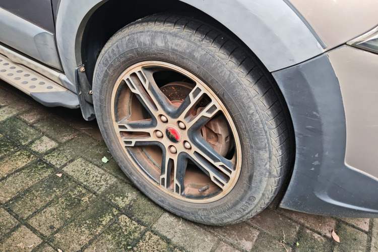 Used FORTHING Joyear SUV 2012 1.6L Comfort Model
