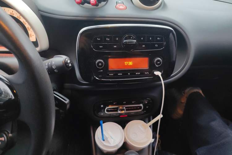 Used smart fortwo 2018 1.0L 52kW Hardtop Dynamic Version China V Audio And AC Panel