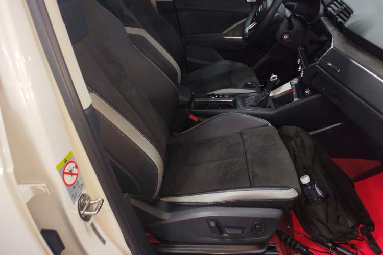 Used Audi Q3 2019 35 TFSI Advanced Dynamic Edition
