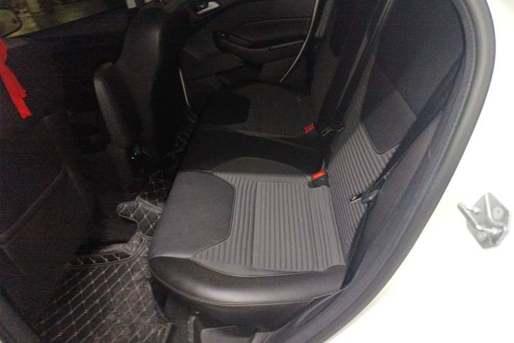 Used Ford Focus 2017 Sedan 1.6L Automatic Fashion Edition Smart Drive Version Left Rear Seat