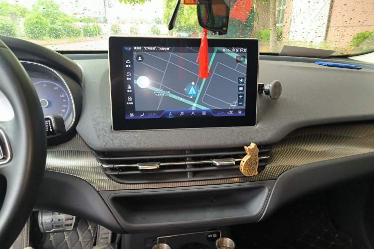 Used Hongqi E-QM5 2022 431 km Charge & Enjoy Edition