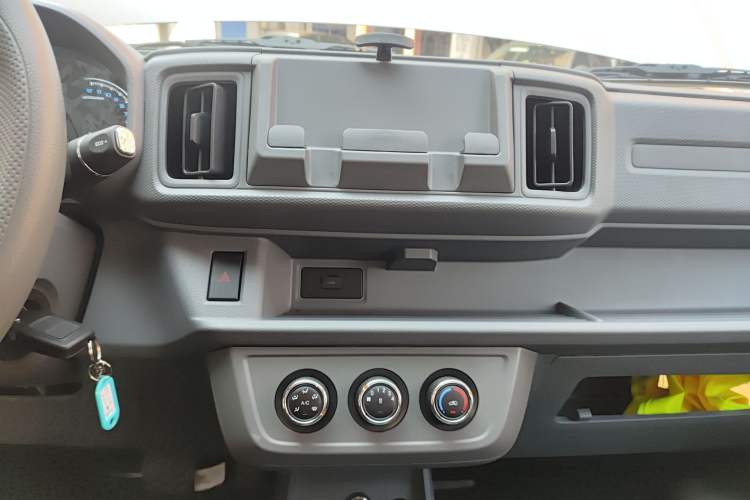 Used Karry Xiaoxiang X3 2024 245 km Pickup
