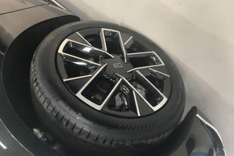 Used Avatr 06 2025 Max Extended-Range Edition
