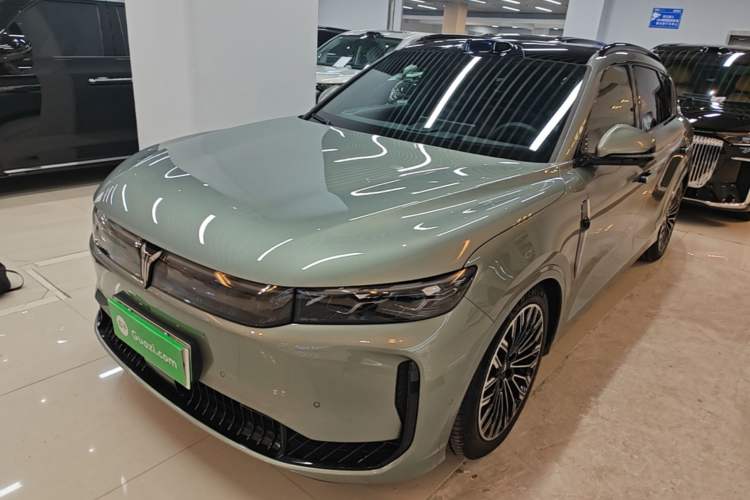 Used VOYAH FREE 2025 Model FREE+ Four-Wheel-Drive Qiankun Edition