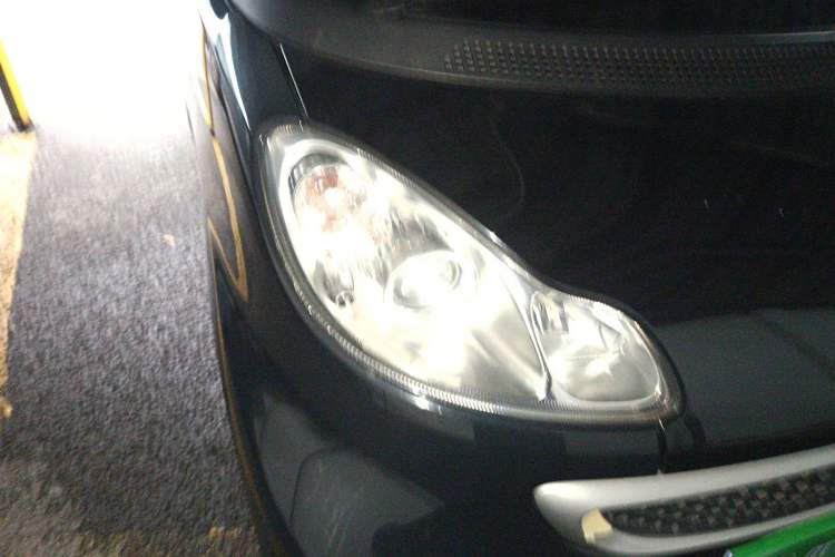 Used smart fortwo 2013 1.0T Hardtop Passion Edition Right Front Headlight