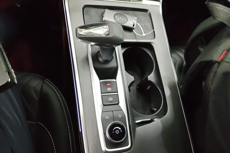 Used EXEED Lingyun 2021 400T Two-Wheel Drive Star Prestige Edition Gear Lever