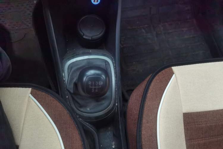 Used Kia K2 2015 Sedan 1.4L MT GLS