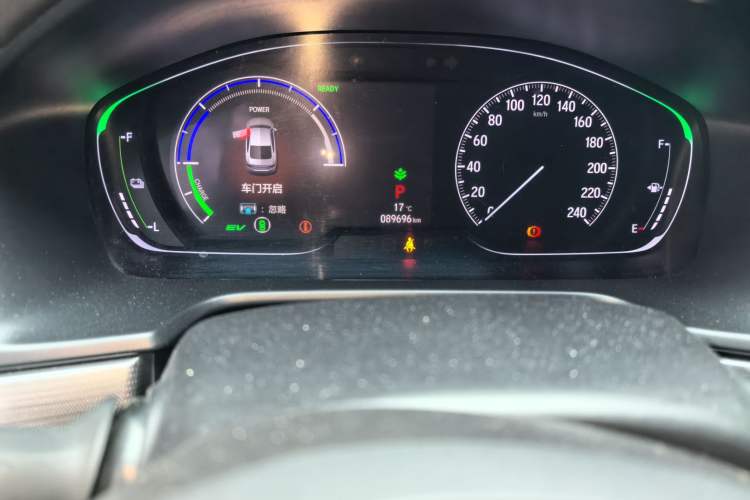 Used Honda Accord 2018 Rui·Hybrid 2.0L Rui Ku Edition China VI Odometer Close Up