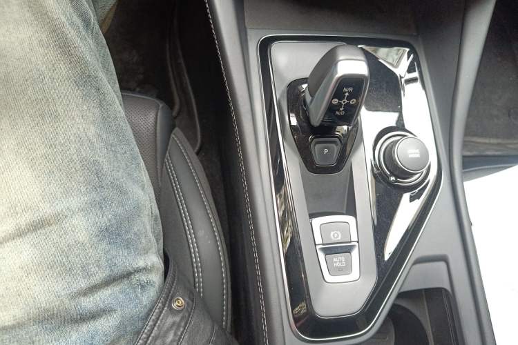 Used Lynk & Co 03 2022 2.0TD DCT JingPro Gear Lever