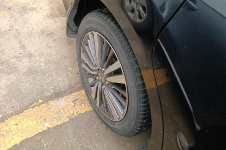 Used Honda Odyssey 2018 2.4L Smart Edition Right Rear Wheel Hub