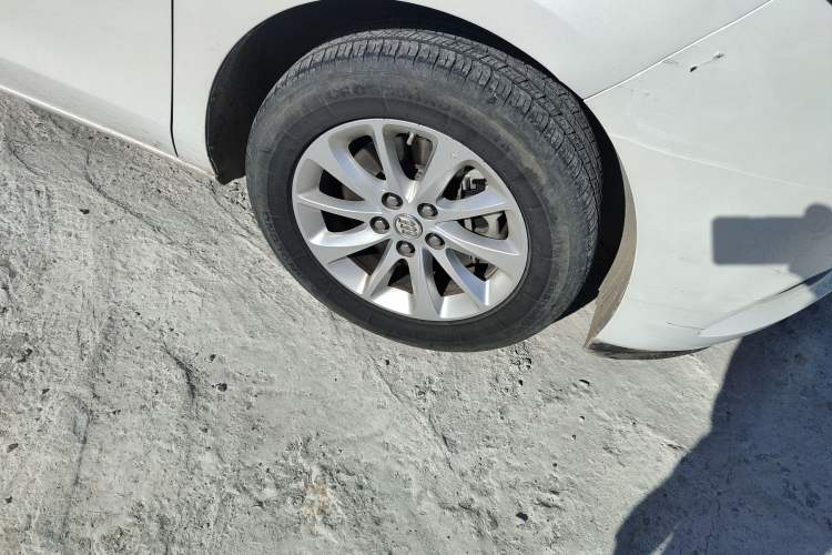 Used Buick GL8 2017 ES 28T Comfort Model China V Standard
