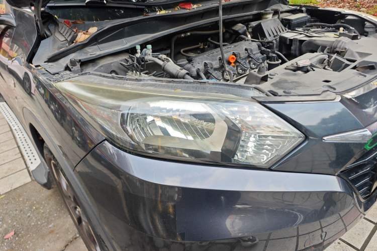 Used Honda Vezel 2016 1.8L CVT Front-Wheel Drive Pioneer Edition Right Front Headlight