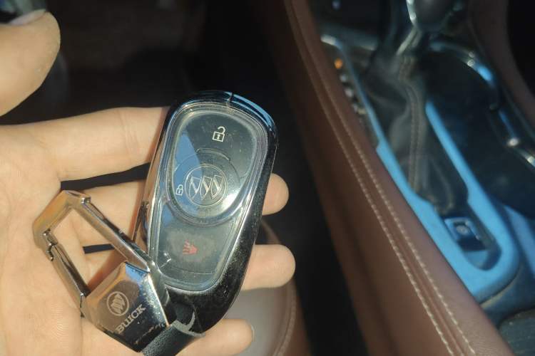 Used Buick Envision 2016 20T Two-Wheel-Drive Elite Model Vehicle Key