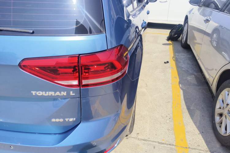 Used Volkswagen Touran 2018 Volkswagen Touran L 280TSI DSG Comfort Edition 7 Seats China V Emission Standard
