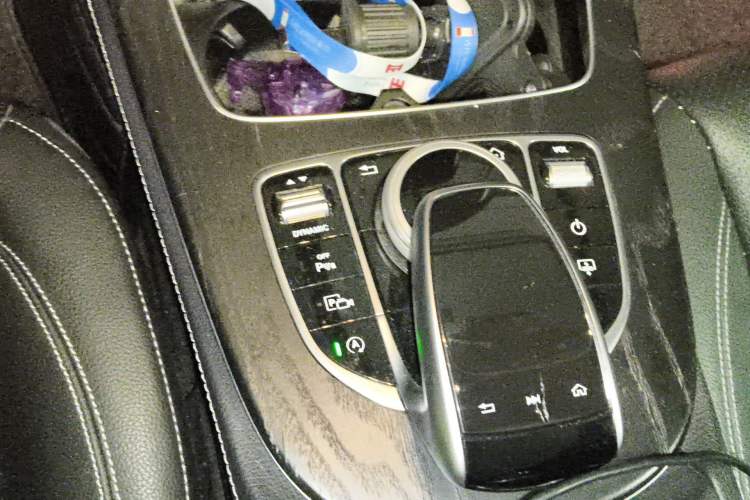 Used Mercedes-Benz E-Class 2018 E 300 L Sport Luxury Edition Gear Lever