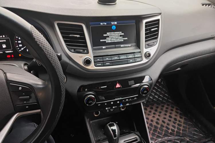 Used Hyundai Tucson 2015 1.6T Dual-Clutch Two-Wheel-Drive Smart Model