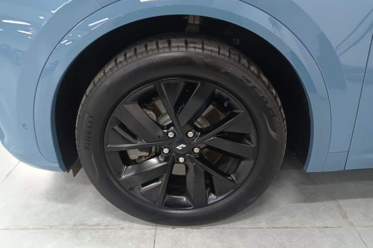 Used Li Auto L7 2023 Pro Model Exterior 4