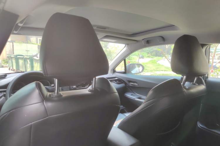 Used Toyota IZOA 2021 2.0L Yixing Version
