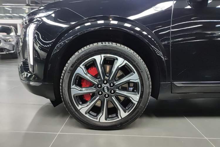 Used Cadillac XT5 2025 2.0T Platinum Edition
