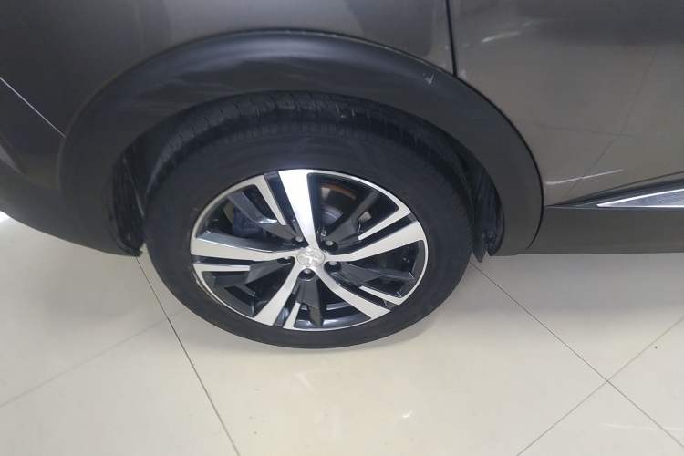 Used Peugeot 5008 2017 350THP 5-Seat Elite Edition Right Rear Wheel Hub