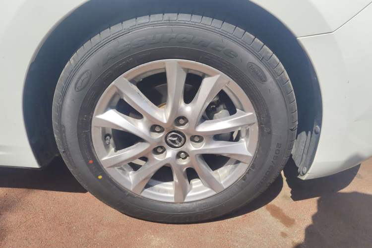 Used Mazda 3 Axela 2017 Hatchback 1.5L Automatic Luxury Model Emission Standard China V Exterior 1