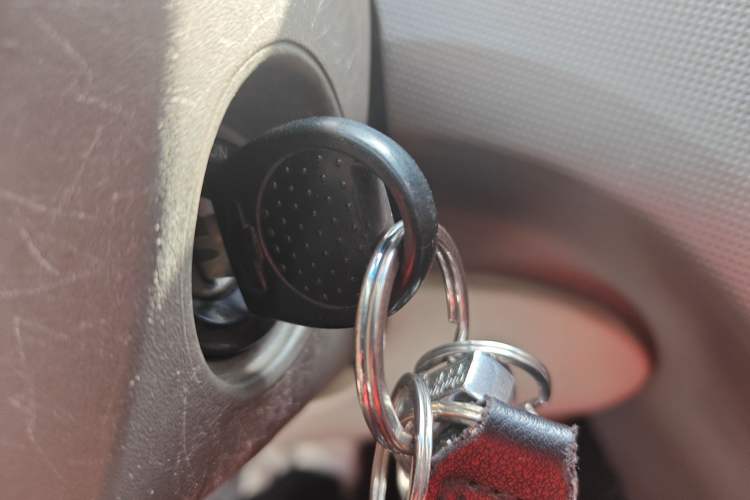 Used Chevrolet Sail 2013 Sedan 1.2L Manual Fashionable Happiness Edition
