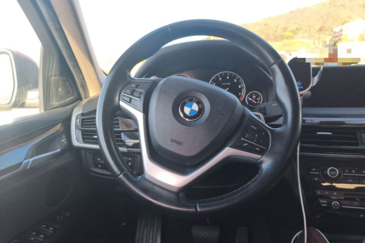 Used BMW X6 2015 xDrive35i Leading Model Steering Wheel