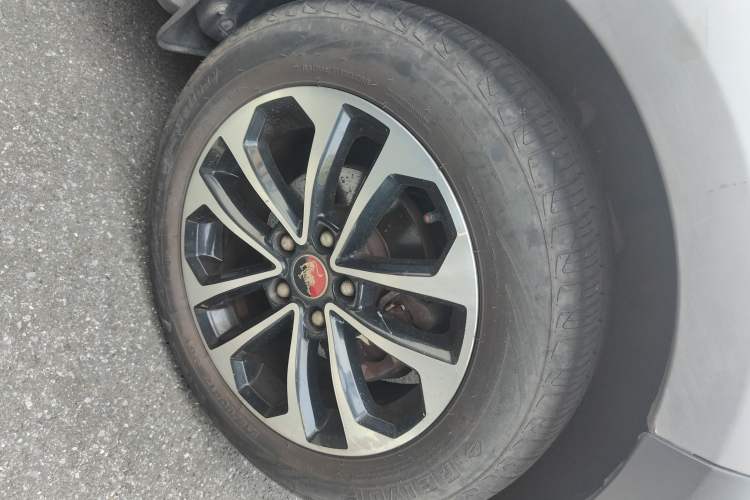 Used FORTHING Joyear X5 2015 1.6L Manual Luxury Model