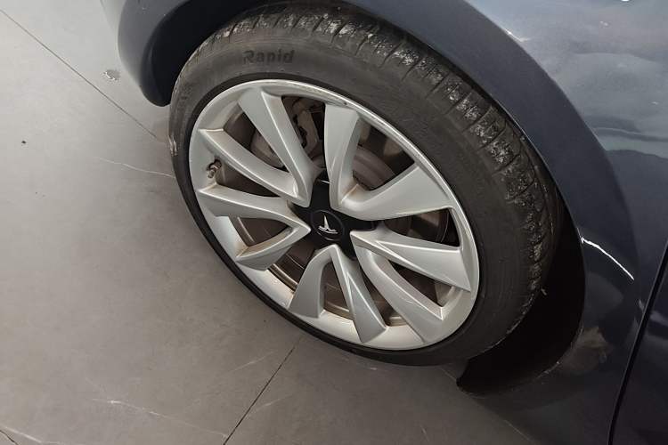 Used Tesla Model 3 2019 Standard Range Rear-Drive Upgraded Version Right Rear Wheel Hub