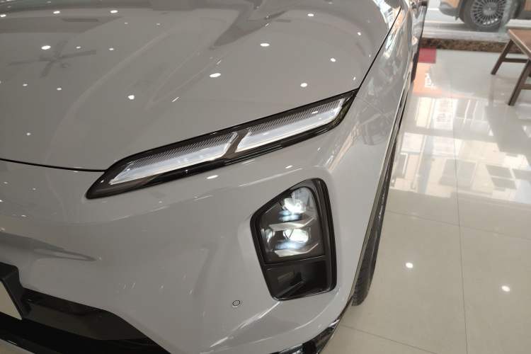 Used Nio ES6 2025 75 kWh Left Front Headlight