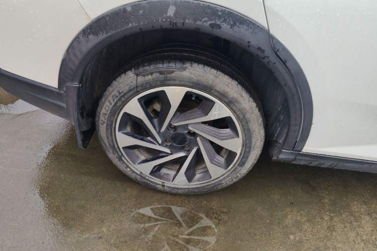 Used Dongfeng Aeolus Yixuan GS 2020 230T Automatic Cool Edition Right Rear Wheel Hub