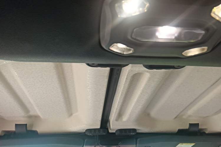 Used Jeep Wrangler 2018 2.0T Sahara Four-Door Edition Headliner