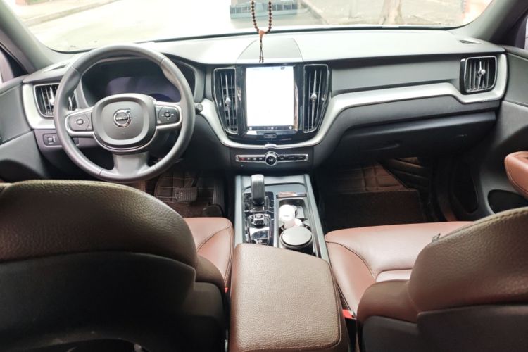 Used Volvo XC60 2022 B5 4x4 Zhiyi Luxury Edition